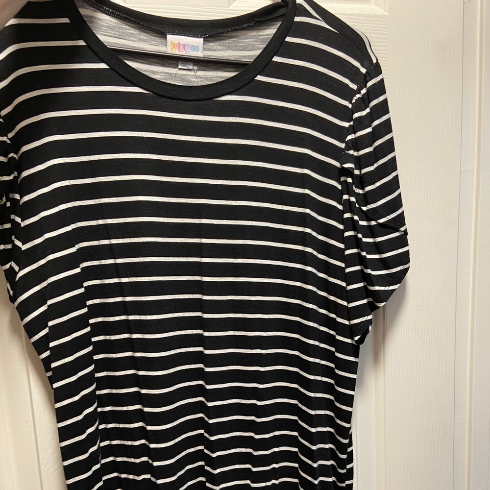 NEW Black and White Lularoe Olive Top